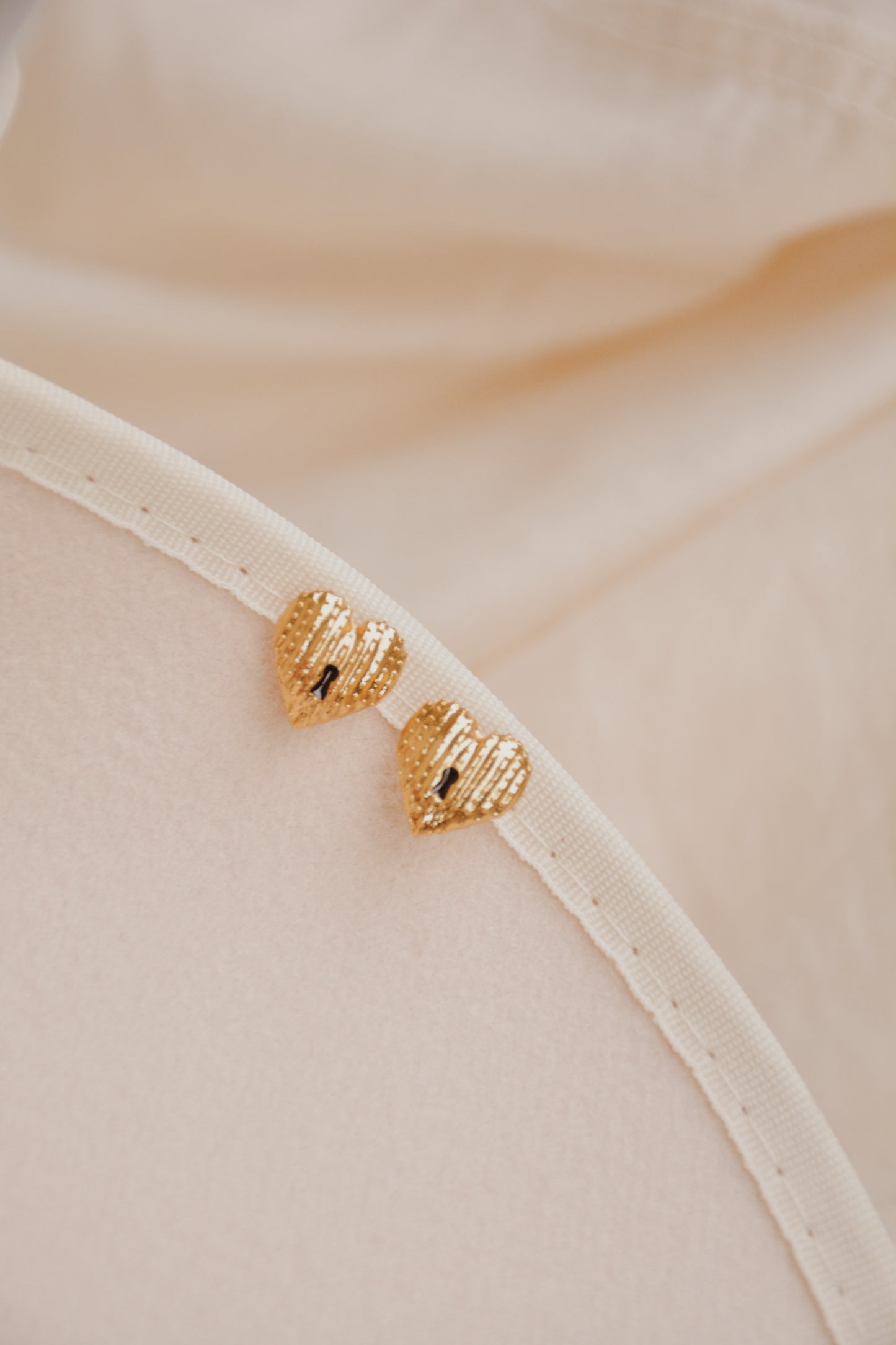 Mini Love Earrings